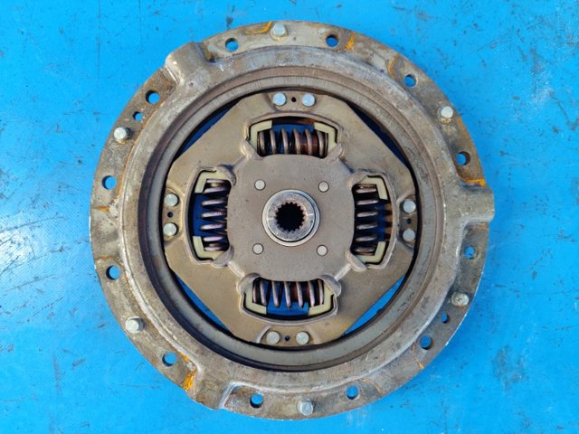 TOYOTA 3127047040 Disco de embrague  en stock Terrassa