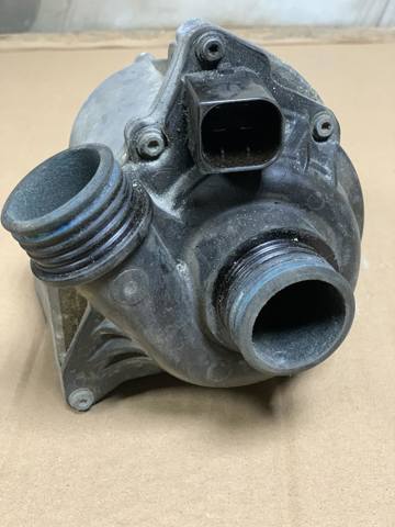 11515A05704 BMW Bomba de agua comprar Madrid