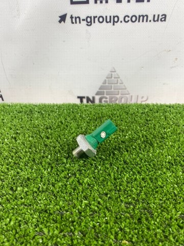 079919081D VAG Sensor de presión de aceite  en stock Huelva
