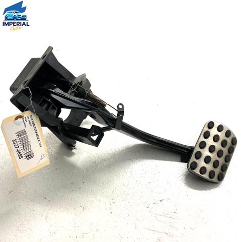 Pedal de freno 2402900218 Mercedes