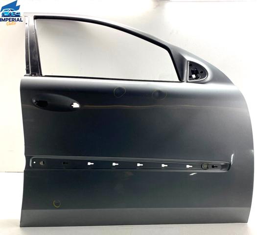 Puerta delantera derecha A1647201005 Mercedes