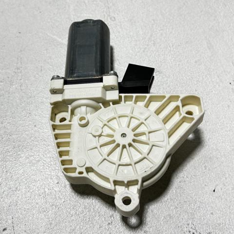 Motor eléctrico, elevalunas, puerta delantera izquierda A2218202742 Mercedes