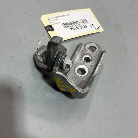 Bisagra de puerta delantera derecha BB5Z7822800A Ford