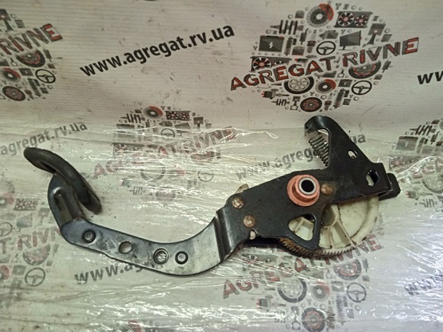 RENAULT 8200060841 Pedal embrague comprar Barcelona