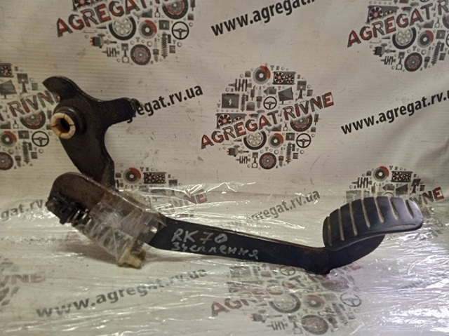 RENAULT 8200060841 Pedal embrague  en stock Valencia