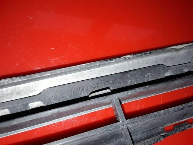 A2038800183 MERCEDES Parrilla  en stock Córdoba