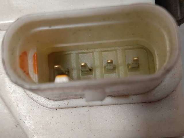 Cerradura de puerta delantera izquierda 0997200135 MERCEDES
