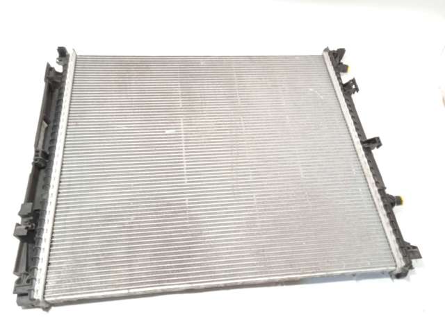 Radiador adicional de refrigeración del motor 17118642747 BMW