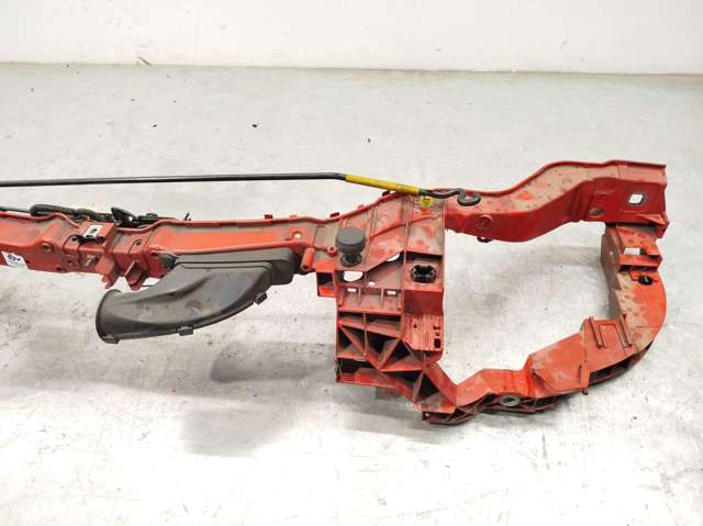 Soporte de radiador  Ford Focus III (CB8)