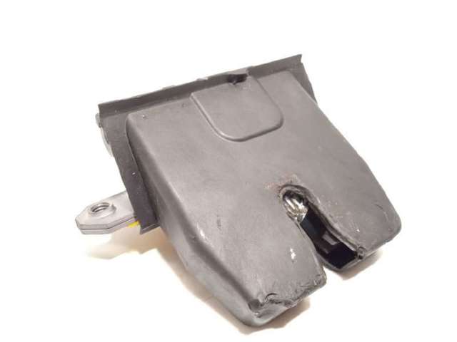 1930055 Cerradura de tapa de maletero  disponible Málaga