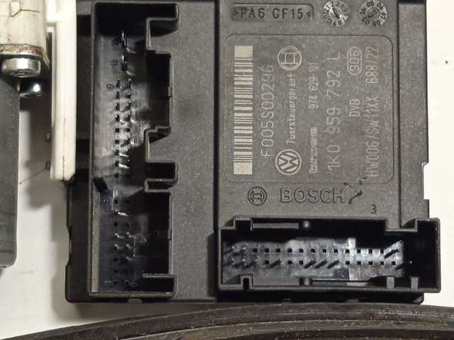 1K0959792L VAG Motor del elevalunas de la puerta delantera derecha  comprar en Oviedo