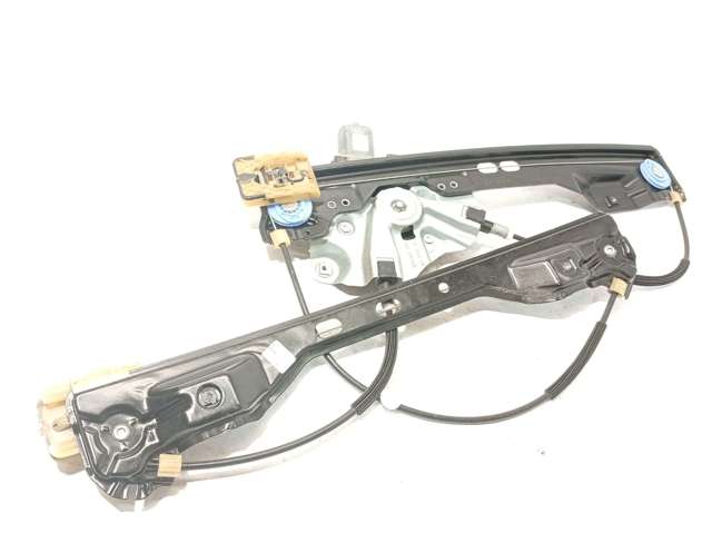 20951582 Motor del elevalunas de la puerta delantera derecha  disponible Utrera