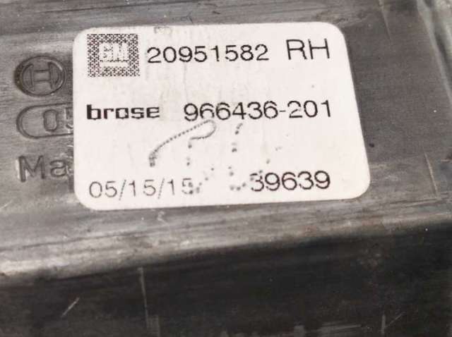 20951582 OPEL Motor del elevalunas de la puerta delantera derecha comprar Alcalá