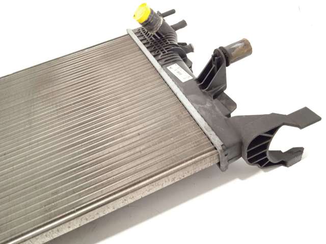 214105150R RENAULT Radiador  en stock Huelva