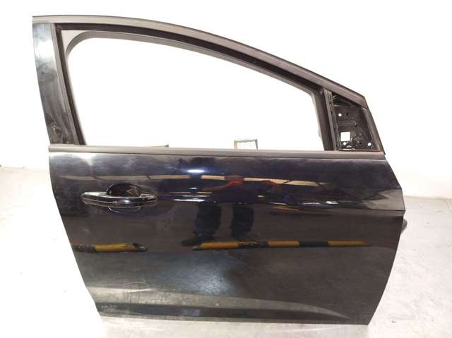 2147844 FORD Puerta delantera derecha  en stock Córdoba