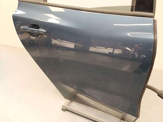 2577510 FORD Puerta trasera derecha  en stock Huelva