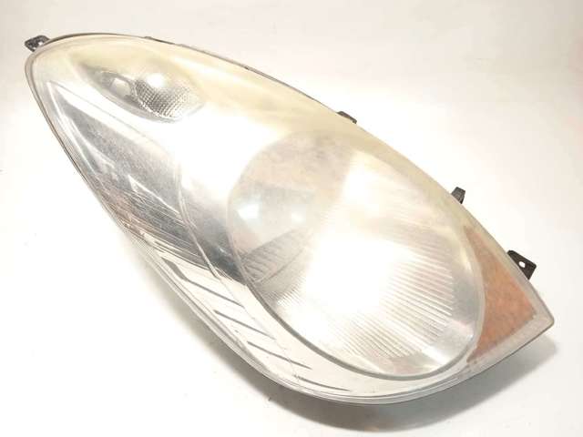 Faro delantero derecho 260109U10A NISSAN