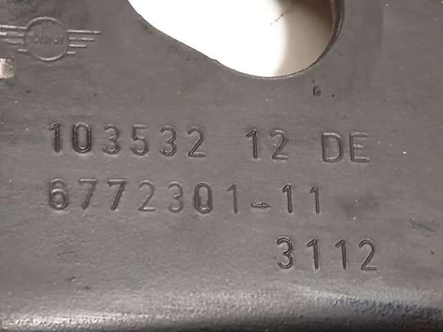 Brazo inferior izquierdo de la suspensión delantera 31126772301 BMW