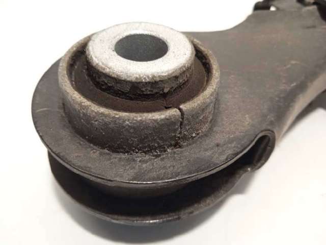 Brazo superior izquierdo de la suspensión trasera 33326792543 BMW