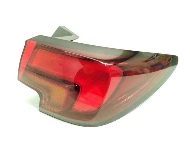 Piloto trasero exterior derecho 39099015 OPEL