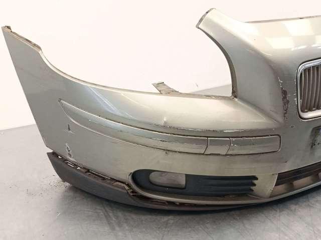 VOLVO 39991834 Paragolpes  en stock Terrassa