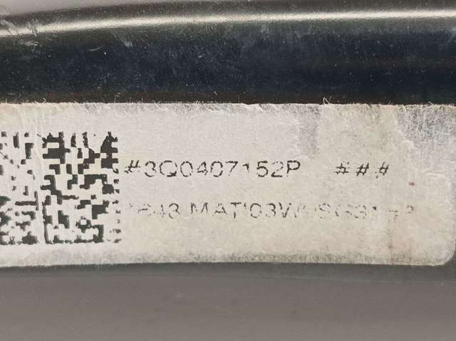 VAG 3Q0407152P Brazo inferior derecho de la suspensión delantera  en stock Salamanca