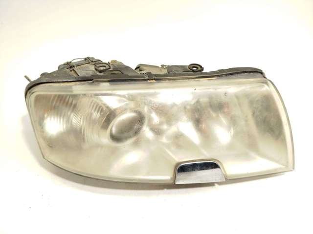 Luz derecha 3U1941018H VAG