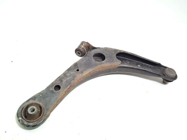 4013A443 MITSUBISHI Brazo inferior izquierdo de la suspensión delantera  disponible Alicante