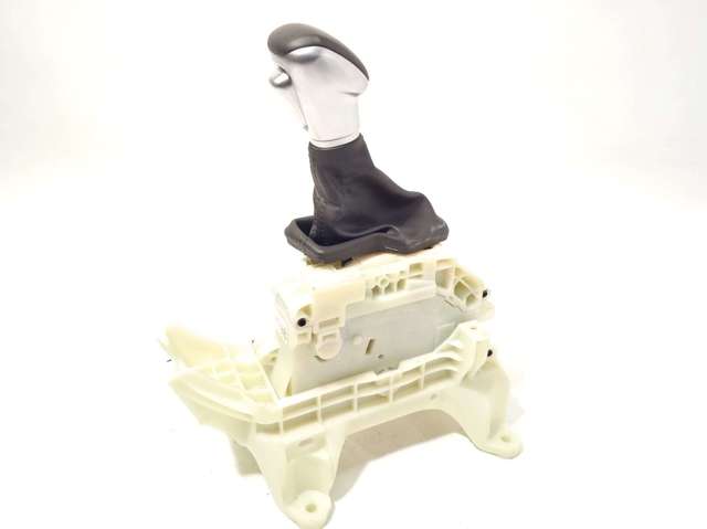 HYUNDAI 46700F2210 Palanca de cambios  en stock Terrassa