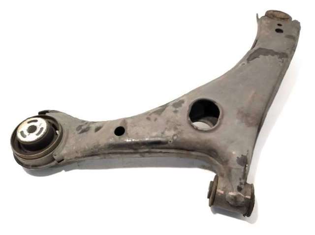 Brazo inferior derecho de la suspensión delantera 4766910AG CHRYSLER