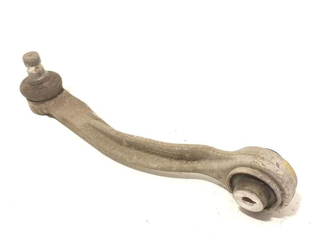 Brazo superior derecho de la suspensión delantera 4M0407510C VAG