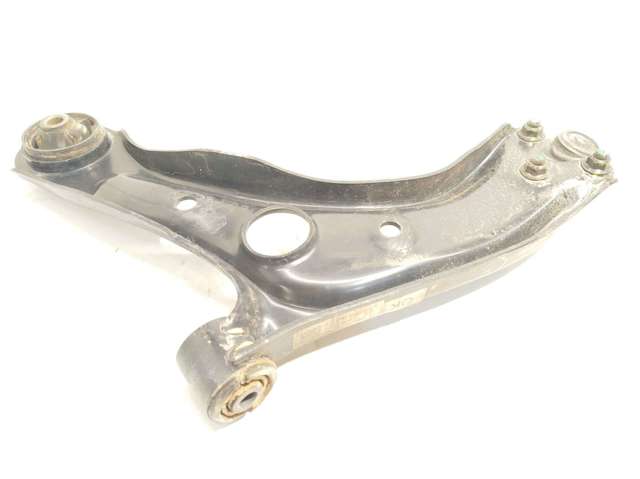 Brazo inferior derecho de la suspensión delantera 54501D7000 HYUNDAI
