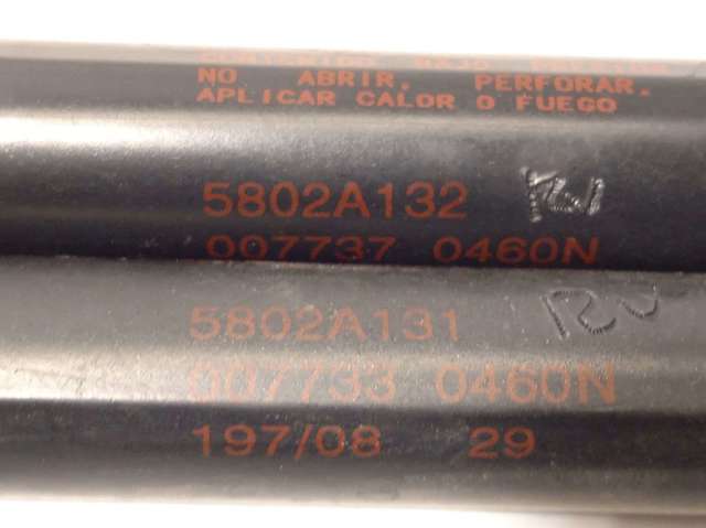 Amortiguadores de maletero 5802A131 MITSUBISHI
