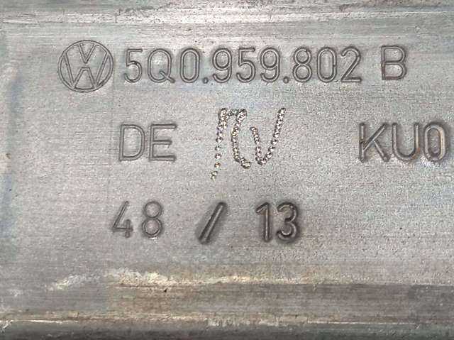 VAG 5E0837462 Mecanismo de elevalunas delantero derecha  en stock Salamanca