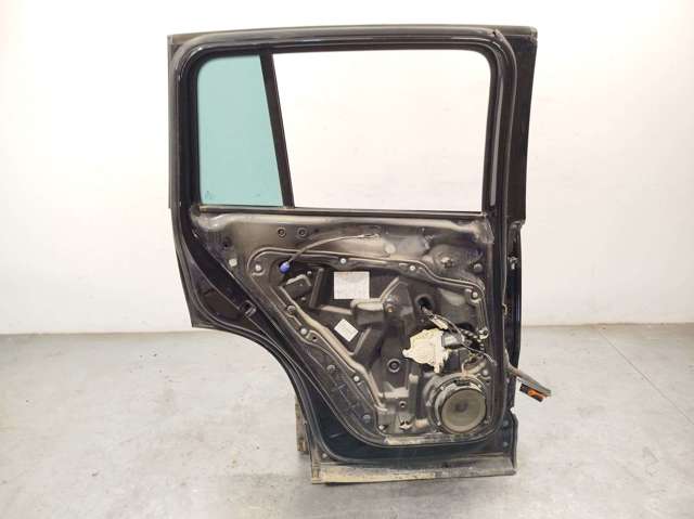 VAG 5N0833055A Puerta trasera izquierda  en stock Valencia