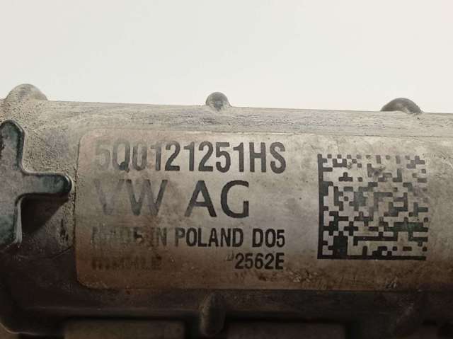 VAG 5Q0121251HS Radiador adicional de refrigeración del motor  disponible España