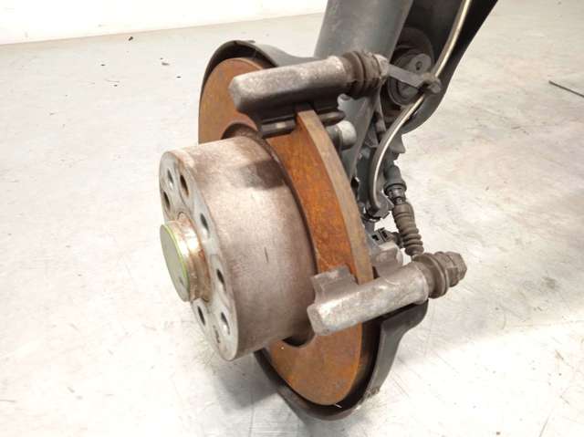 5Q0501049BC VAG Subchasis trasero soporte motor  disponible Ourense