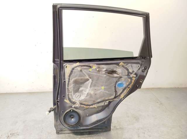 67510SWAA00ZZ Puerta trasera derecha comprar Sevilla