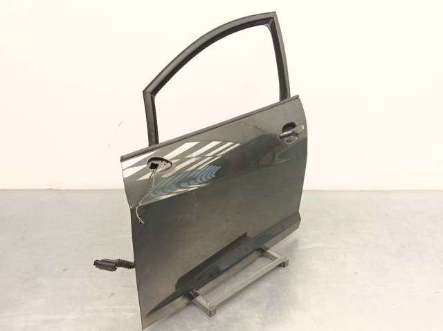6J4831055 Puerta delantera izquierda comprar Sevilla