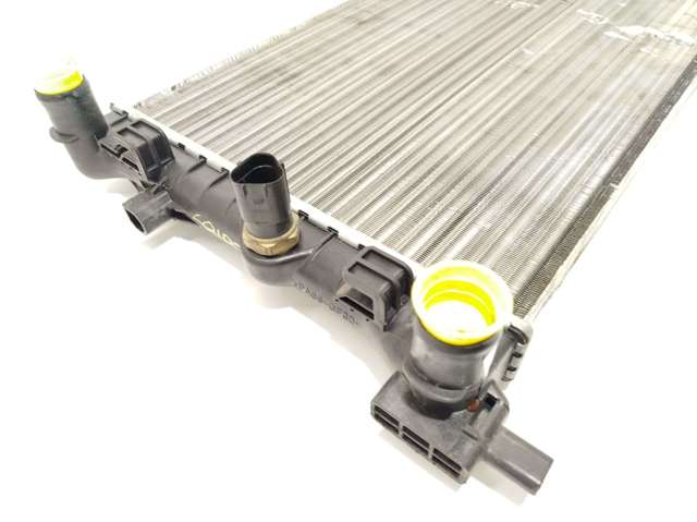 6R0121253 Radiador de refrigeración del motor  comprar en Pontevedra