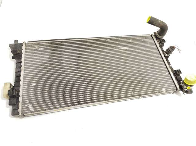 6R0121253A Radiador de refrigeración del motor  disponible Burgos