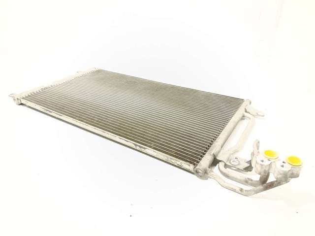 6R0820411Q Condensador aire acondicionado  en stock Sabadell