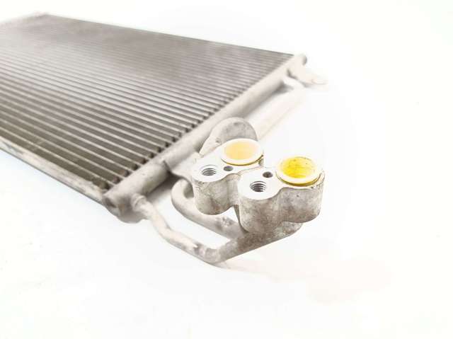 6R0820411Q VAG Condensador de aire acondicionado  disponible Alicante