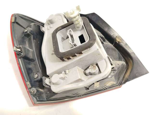 6R0945096AH VAG Piloto trasero derecho  en stock Huelva