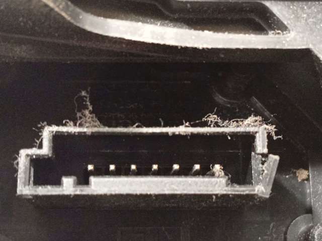 7202143 Cerradura de puerta delantera izquierda  disponible Málaga