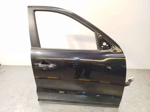 760042B030 Puerta delantera derecha  disponible Málaga