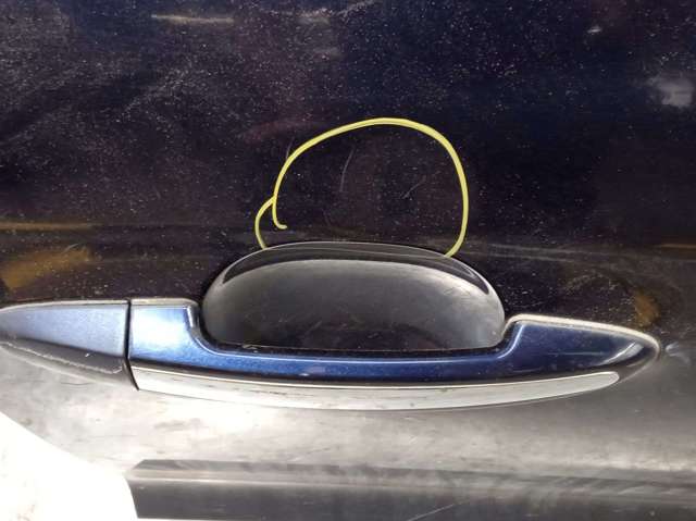760042B030 HYUNDAI Puerta delantera derecha  en stock Gandía