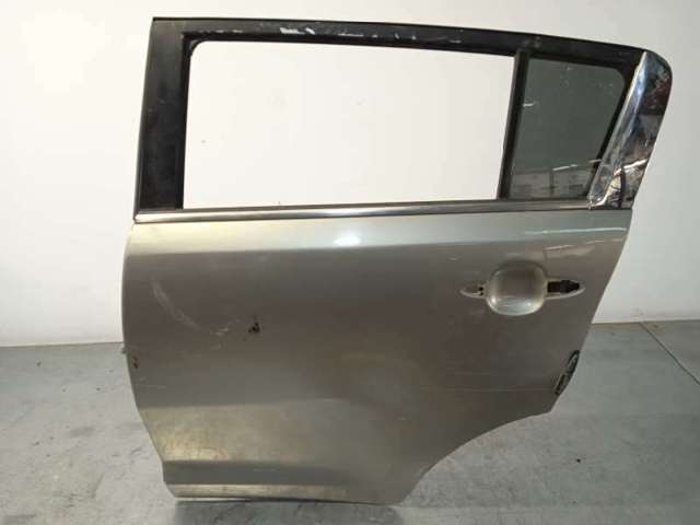 770033W000 Puerta trasera izquierda  disponible Utrera