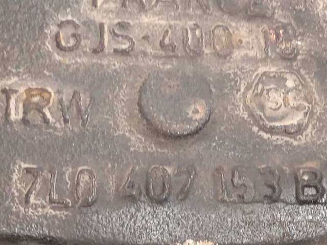 VAG 7L0407153B Brazo inferior izquierdo de la suspensión delantera  en stock Salamanca