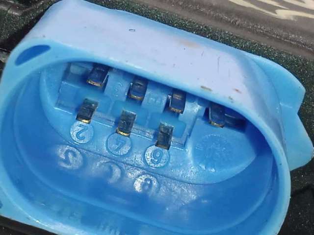 7L0839015 Cerradura de puerta trasera izquierda  comprar en Pontevedra